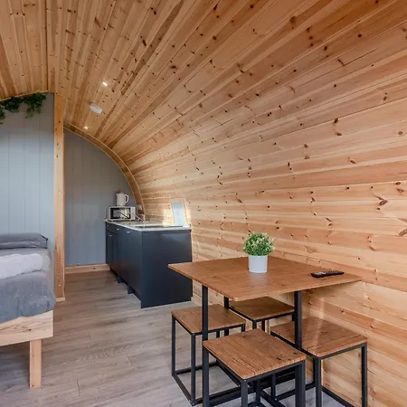 Wyke - Pod 2 Гисборо